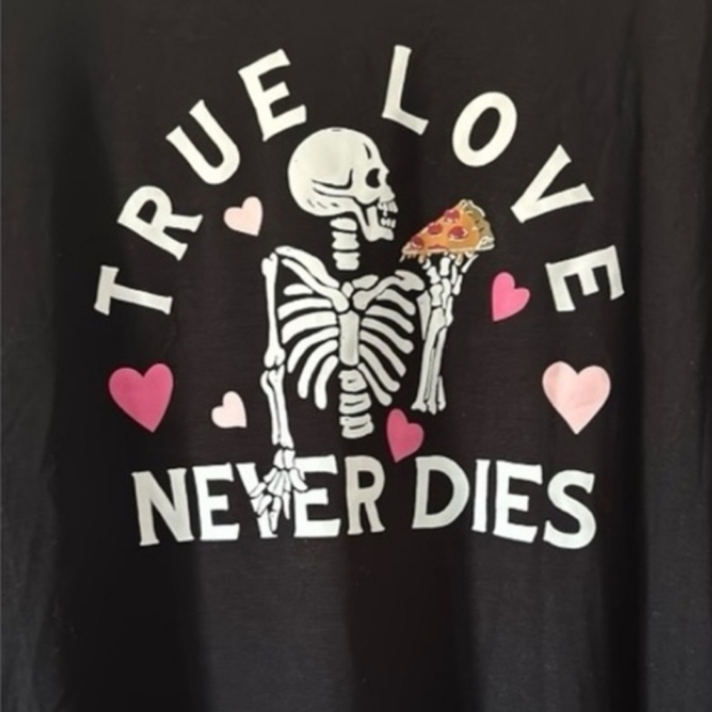 Torrid 3x Black Graphic Long Sleeve Tee with Skeleton and Pink Hearts Super Soft